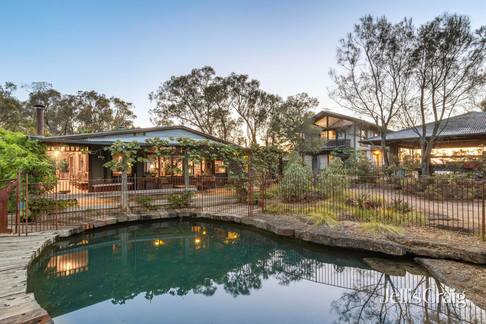 889 Skyline Road, Christmas Hills image 3