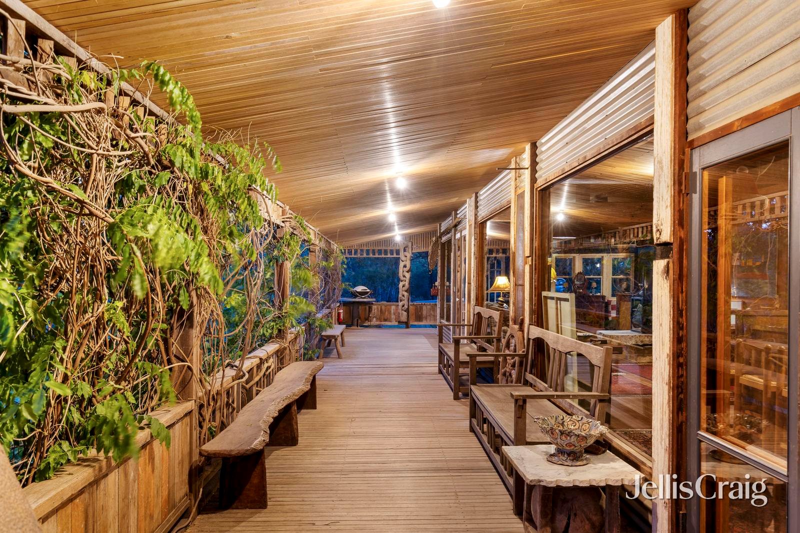 889 Skyline Road, Christmas Hills image 13