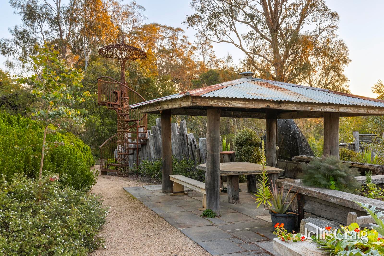 889 Skyline Road, Christmas Hills image 24