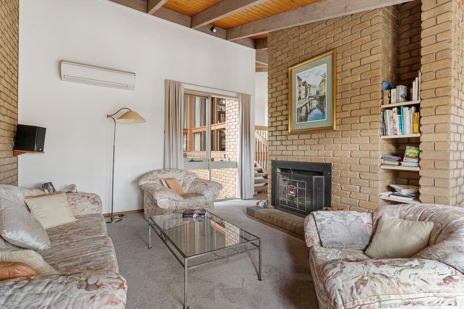 89 Corowa Crescent, Greensborough image 6