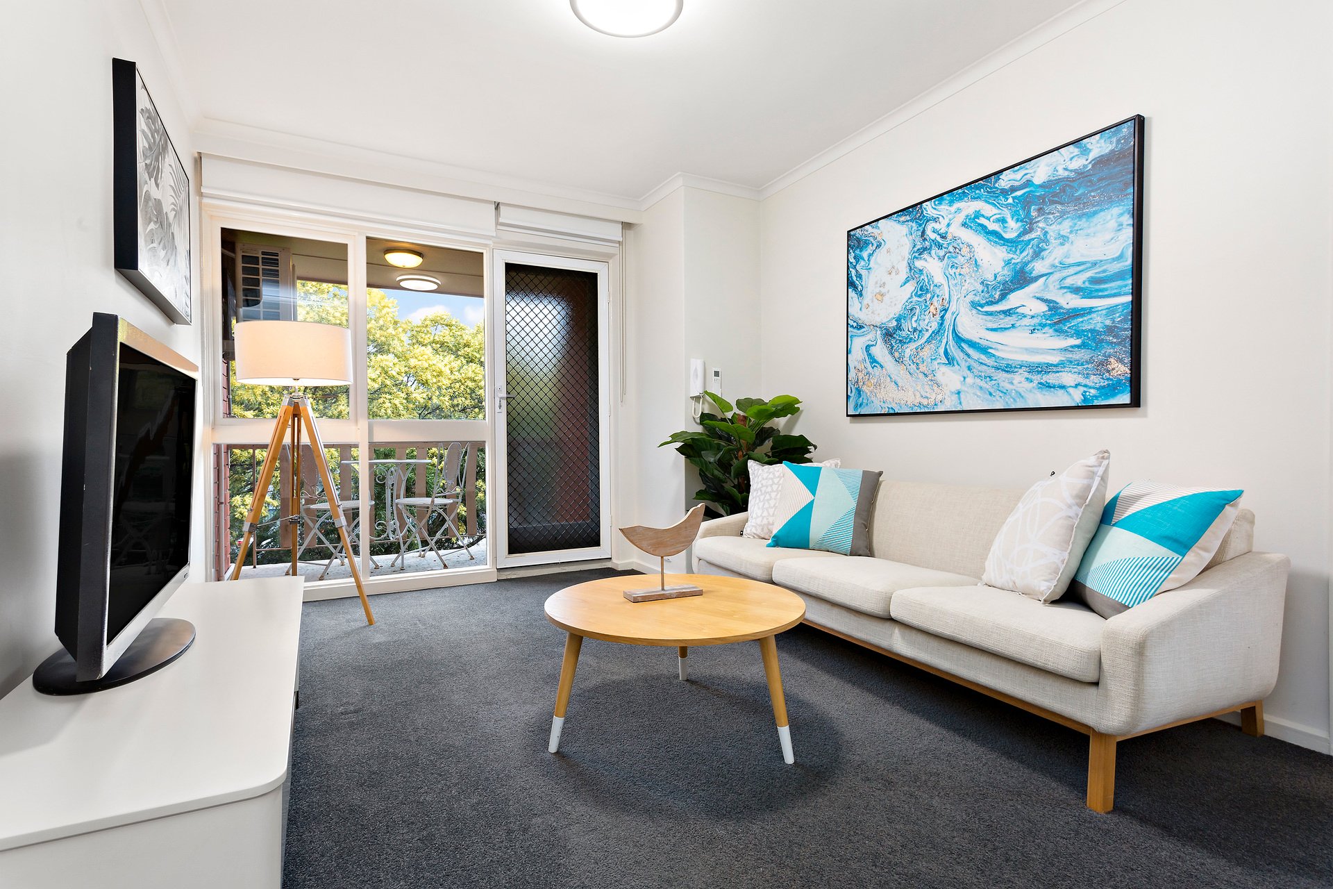Property Gallery Thumbnail 3