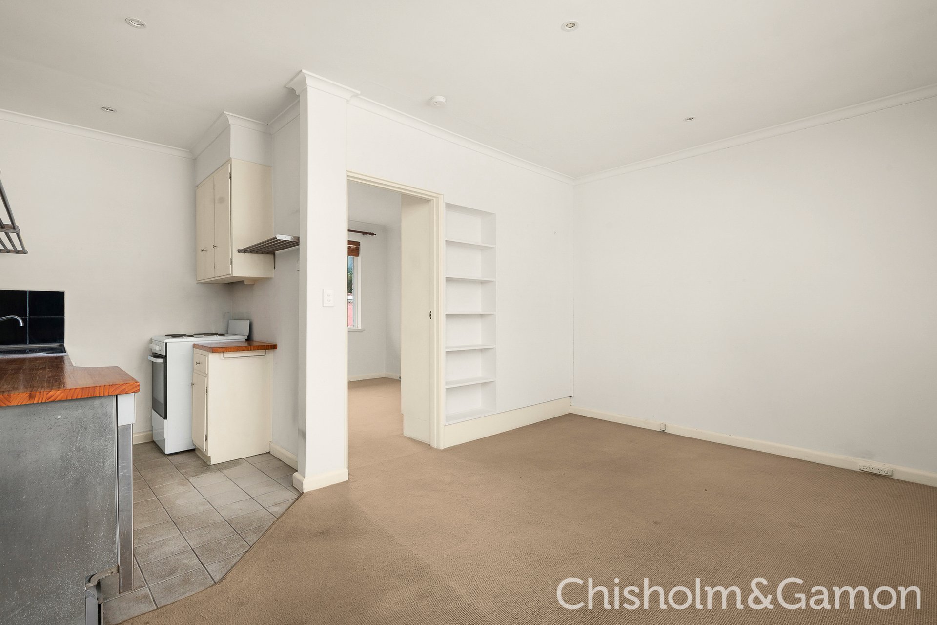8/9 Foam Street, Elwood image 6