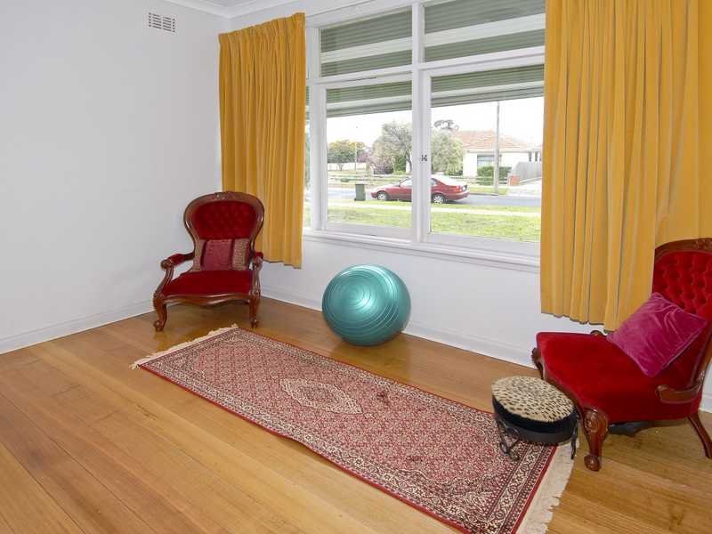 89 Heytesbury Street, Herne Hill image 7
