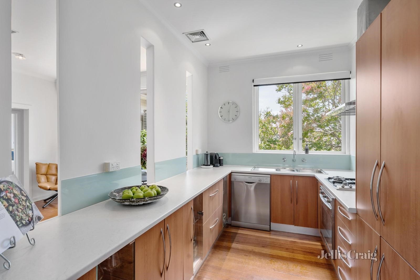 8/9 Irilbarra Road, Canterbury image 3