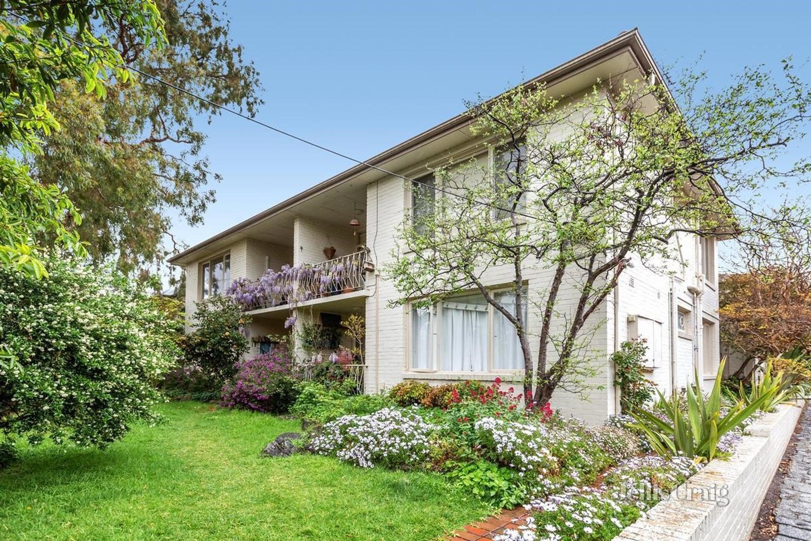 8/9 Irilbarra Road, Canterbury image 4