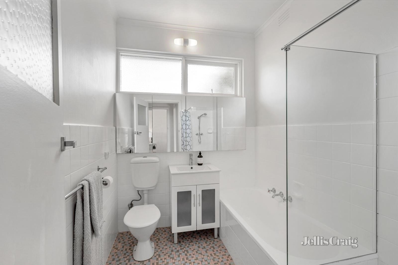8/9 Irilbarra Road, Canterbury image 7