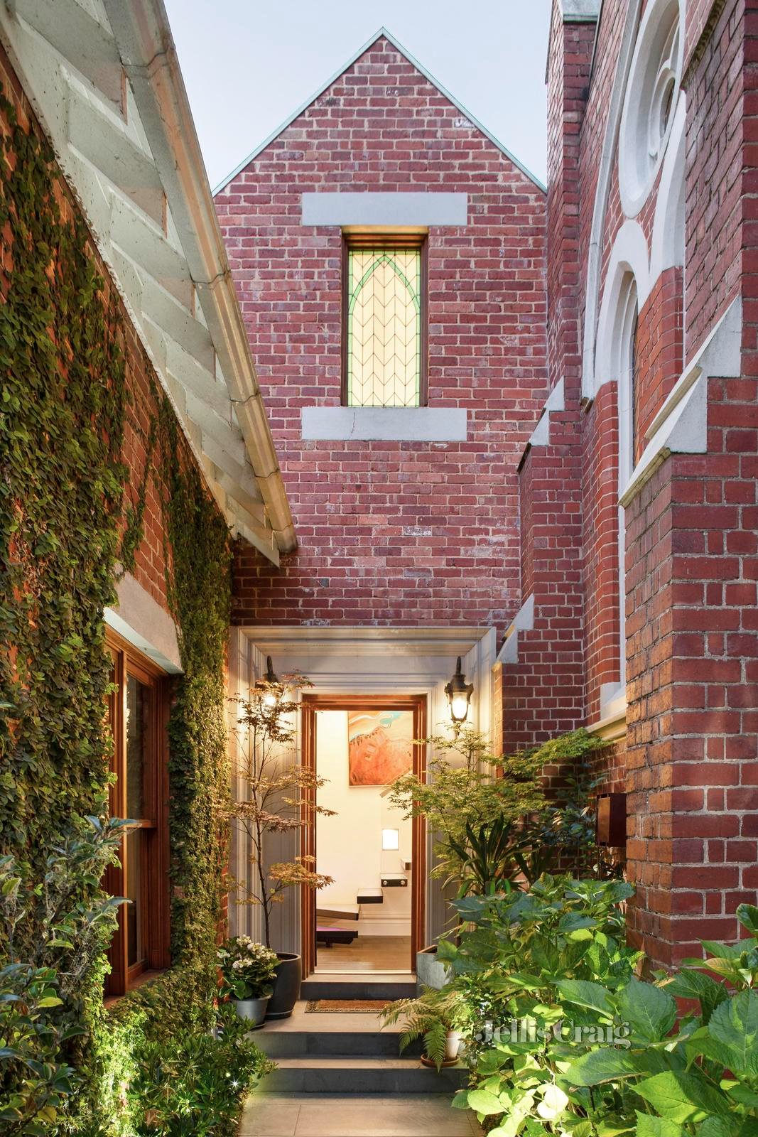 8/9 Lowther Street, Alphington image 3