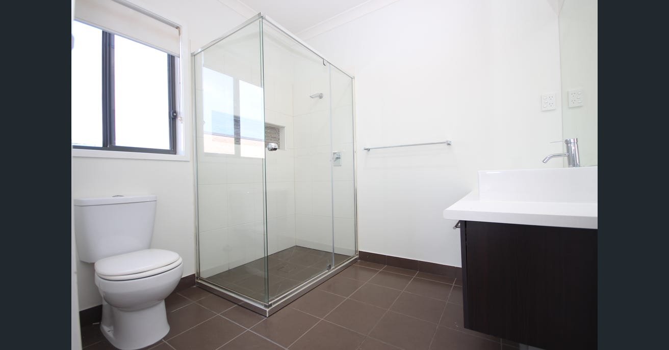 Property Gallery Thumbnail 9