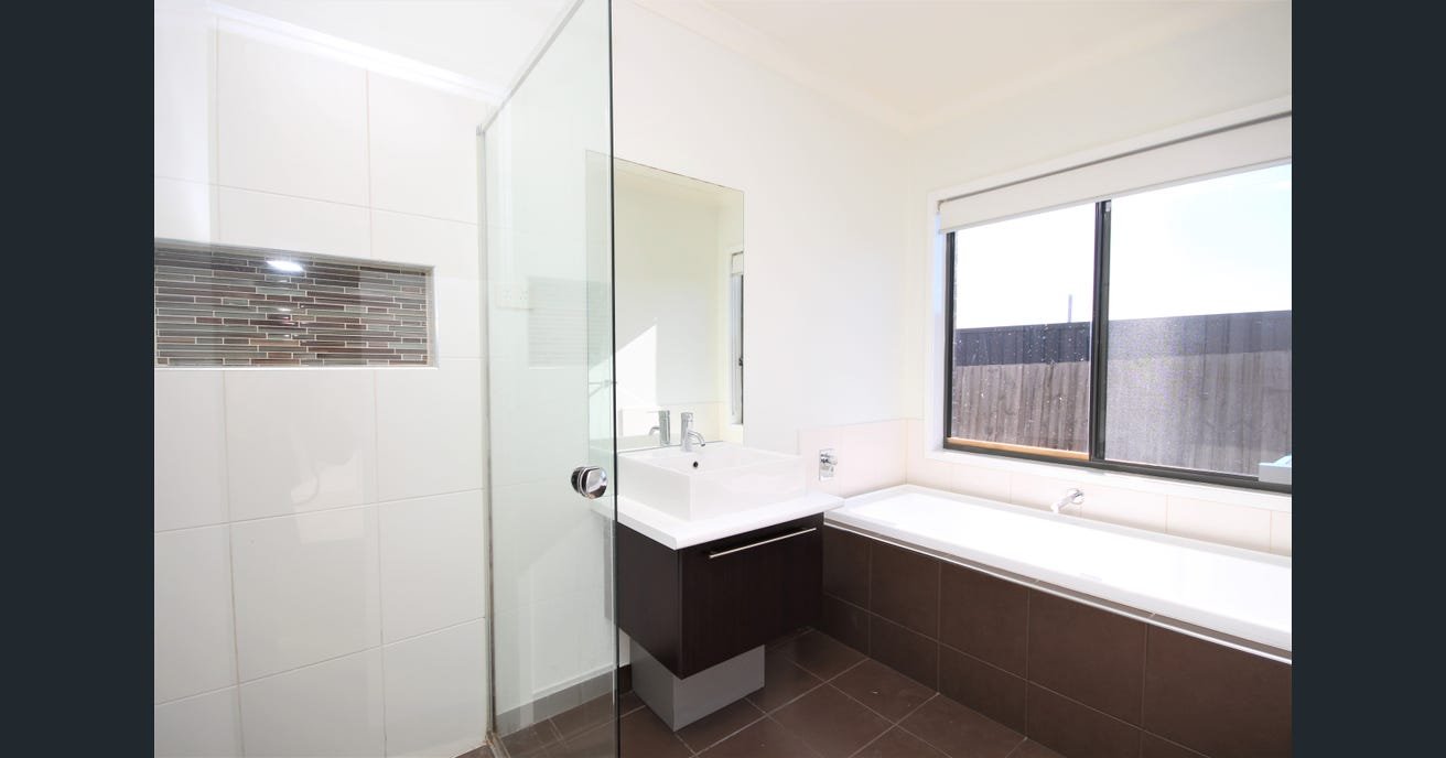 Property Gallery Thumbnail 10
