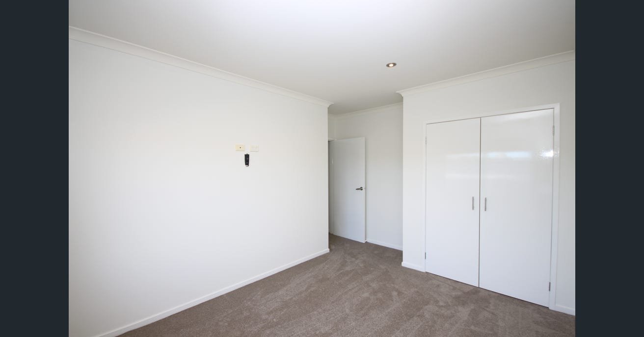 Property Gallery Thumbnail 7