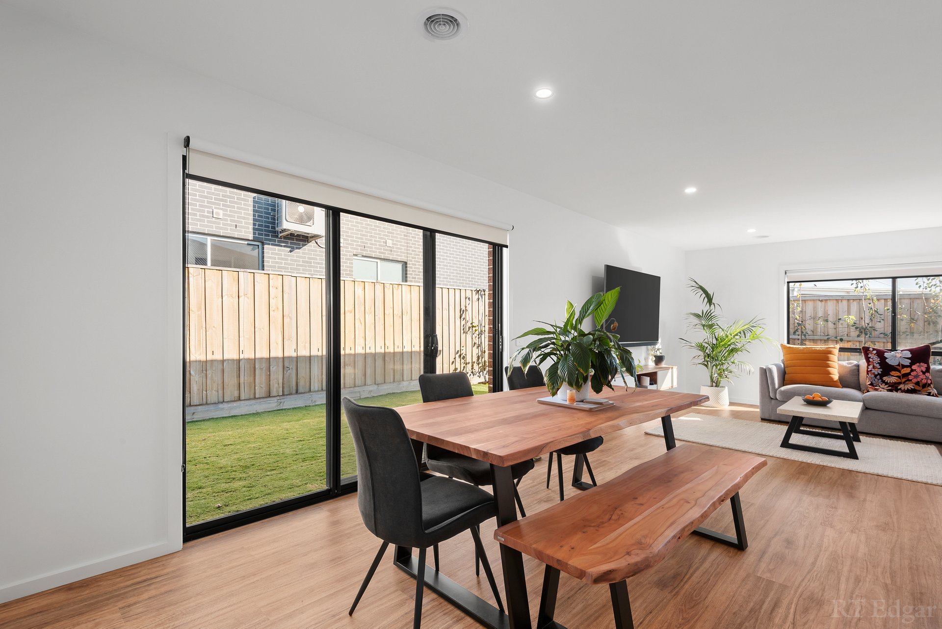 Property Gallery Thumbnail 3