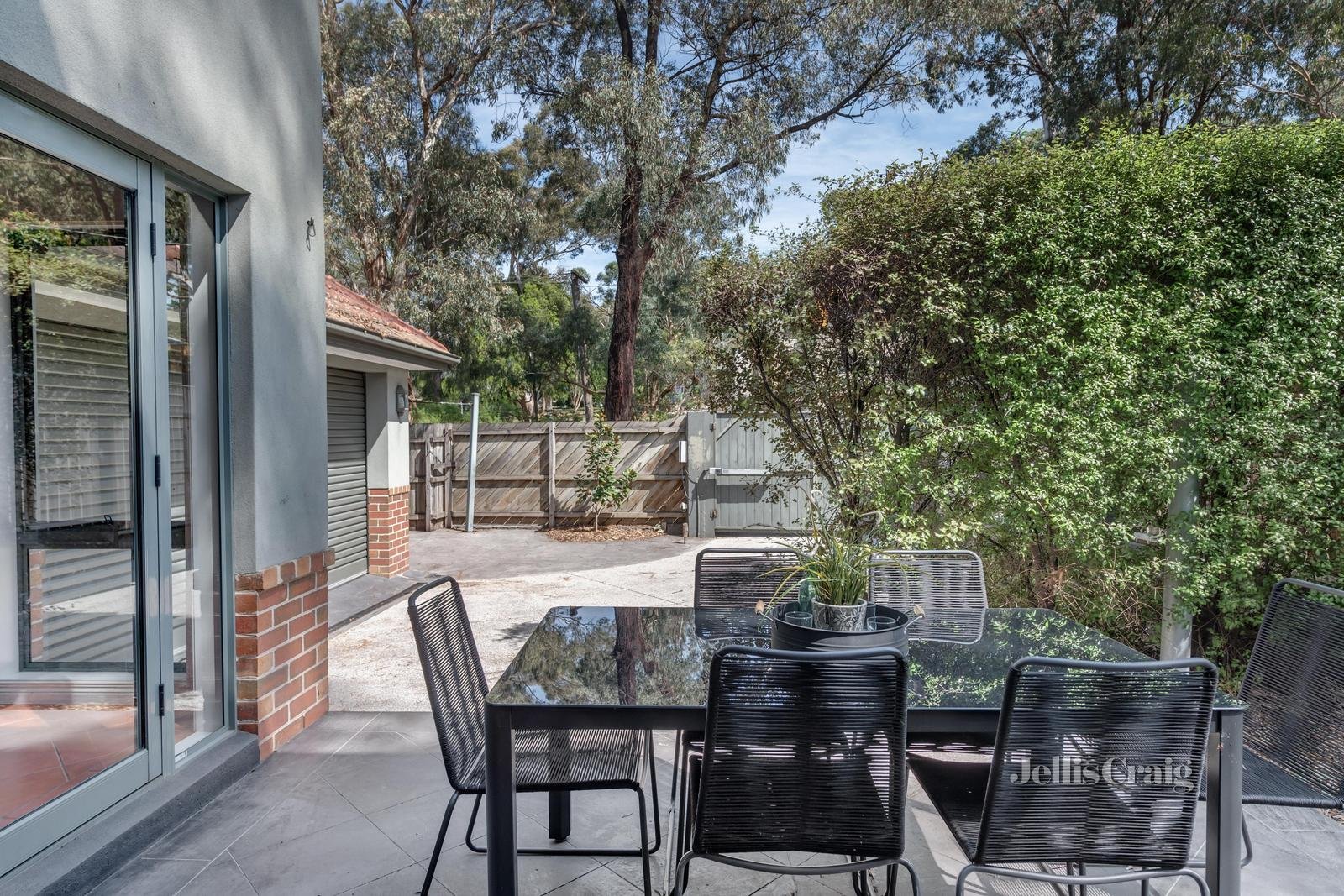 89 St Helena Road, Greensborough image 15
