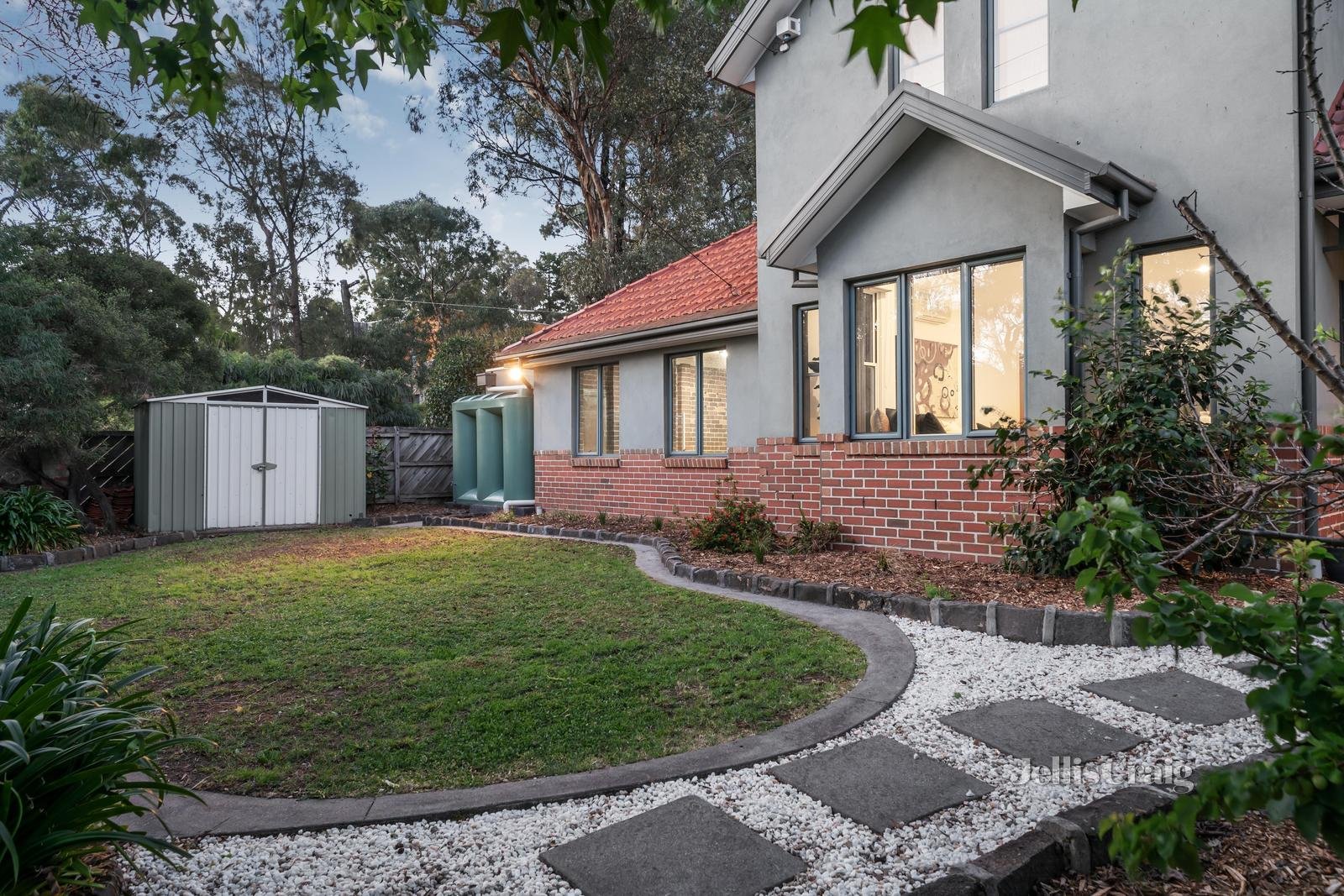 89 St Helena Road, Greensborough image 18