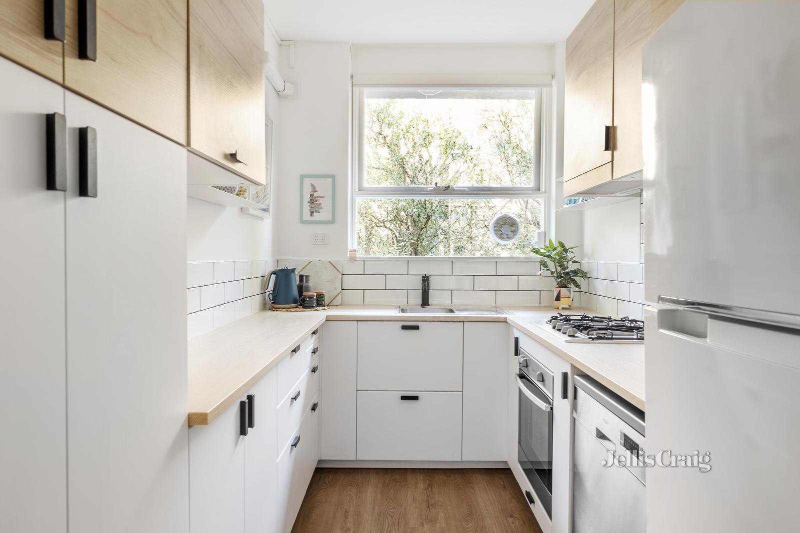 8/9 The Avenue, Prahran image 2