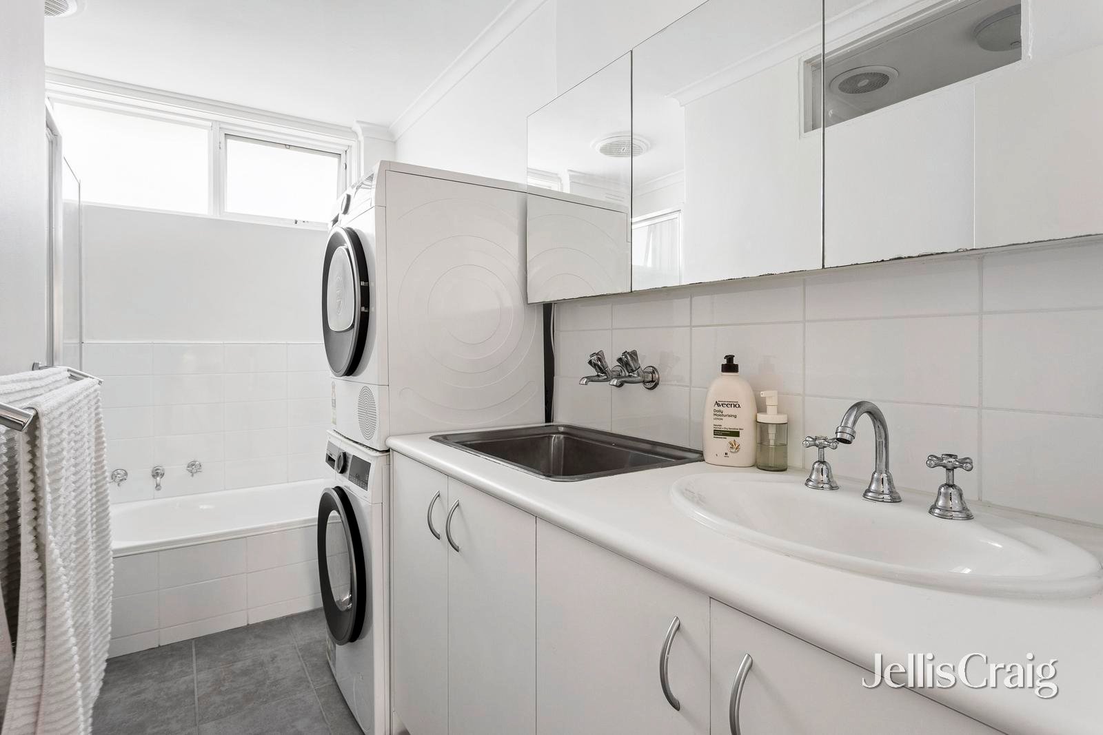 8/9 Tiuna Grove, Elwood image 7