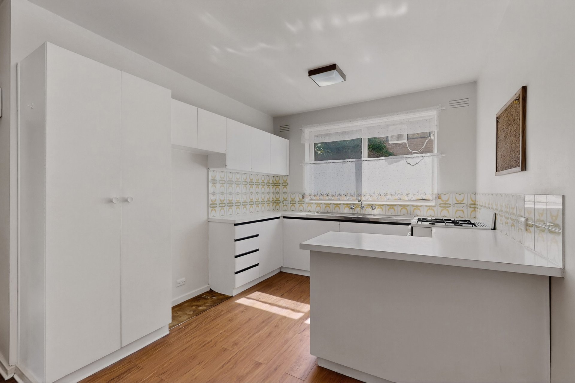 8/94 Liddiard Street, Hawthorn image 6