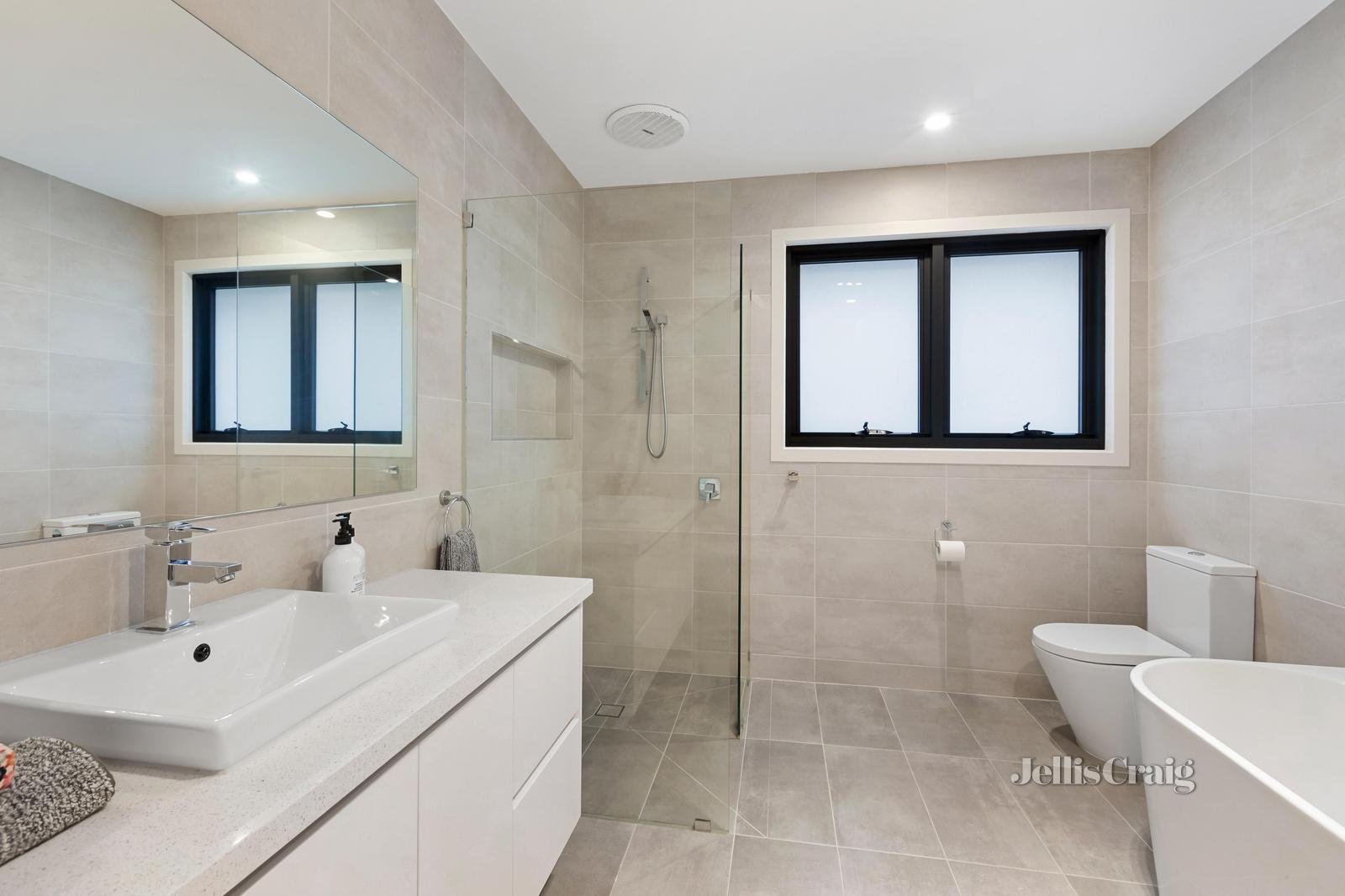 89a Bignell Road, Bentleigh East image 8