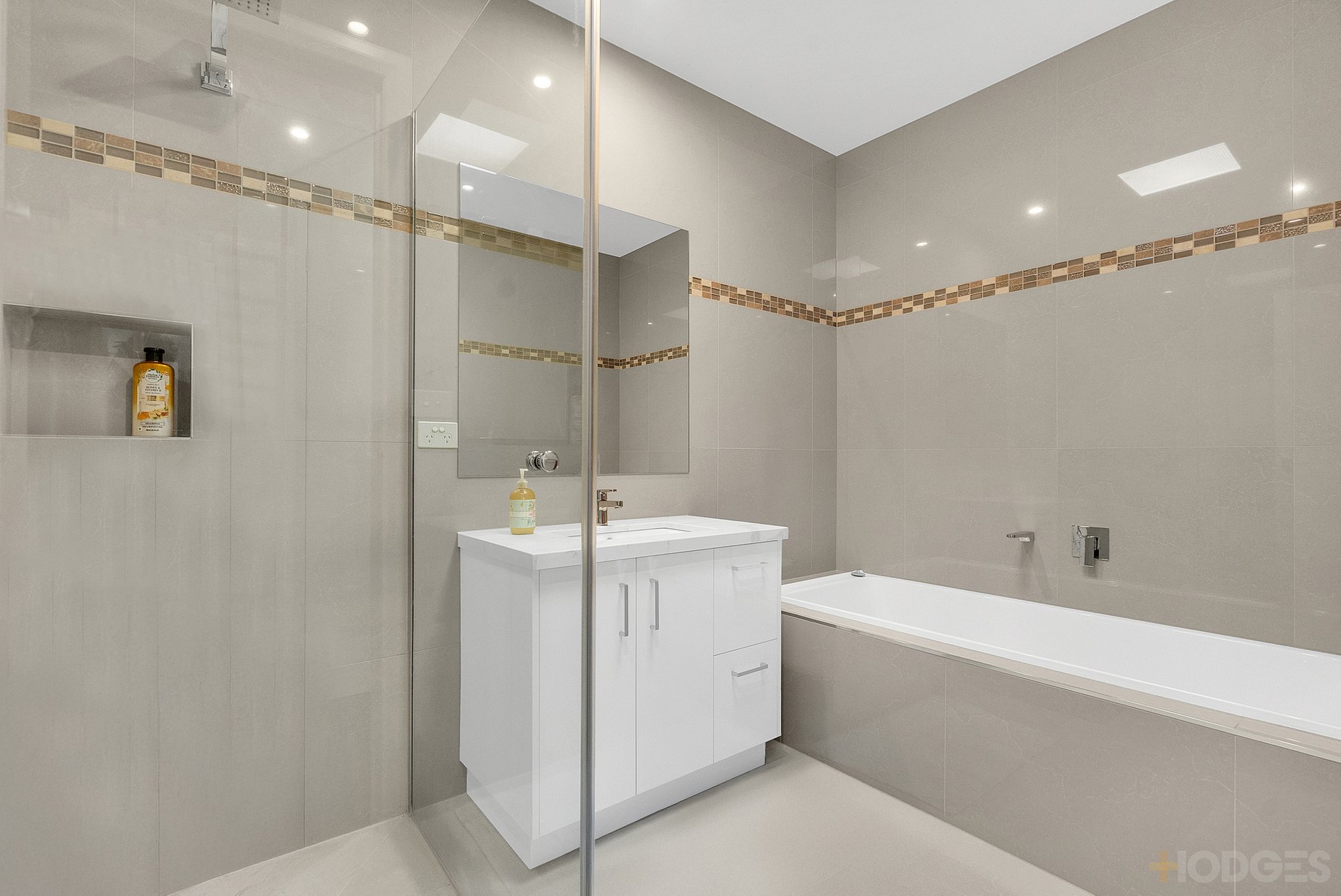 89b Nepean Highway Mentone