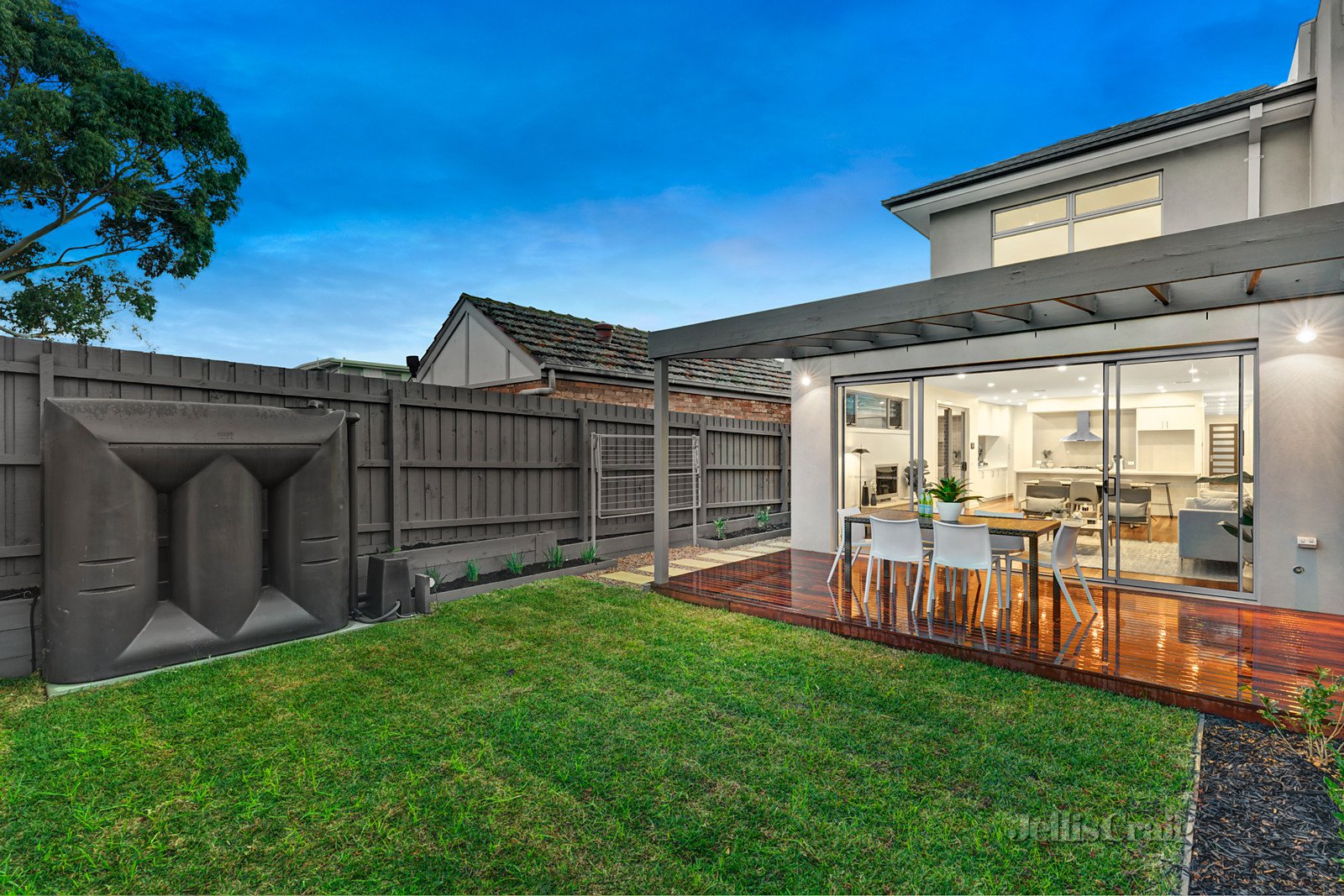 8A Anderson Avenue, Bentleigh East image 8