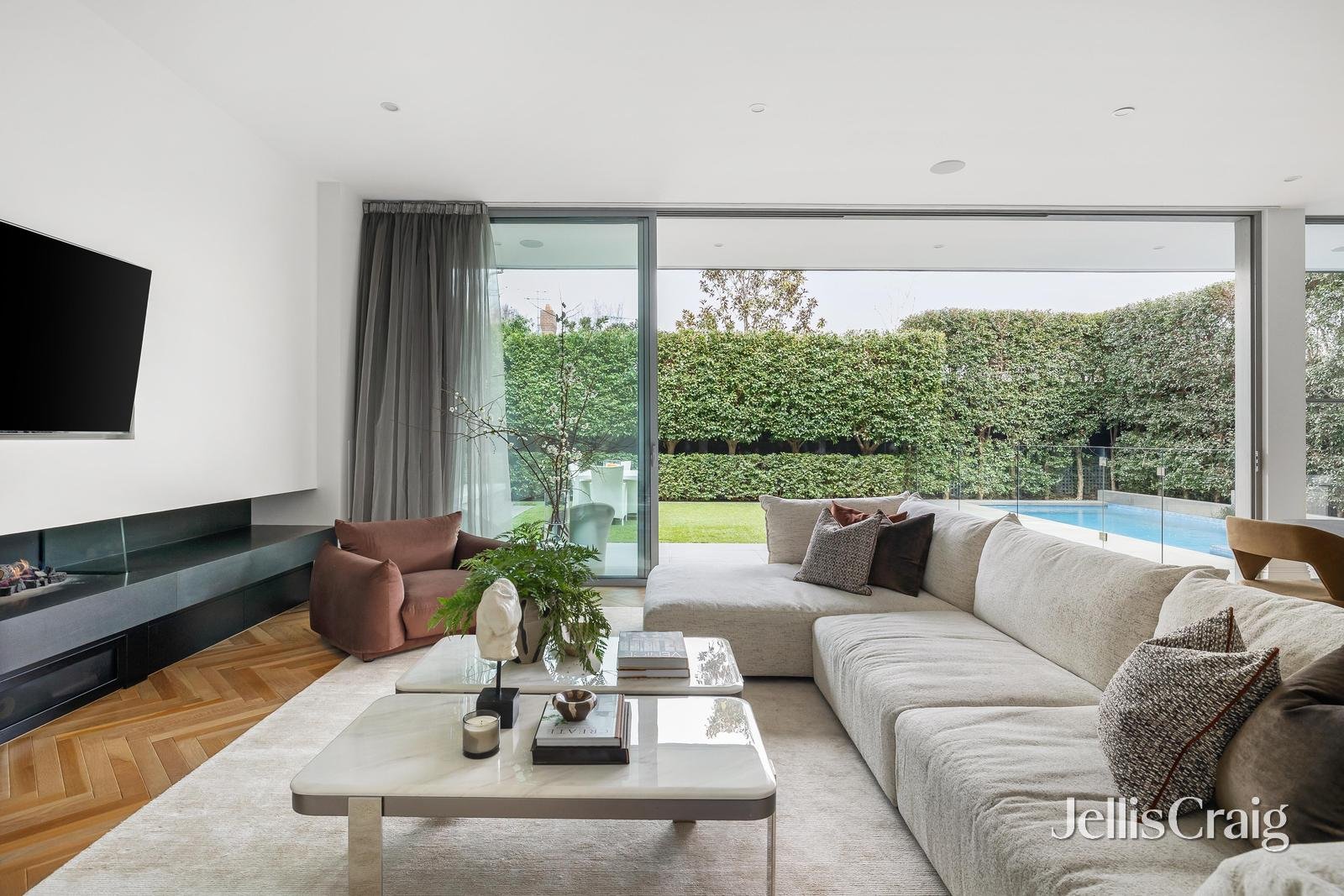 8A Central Park Road, Malvern East image 4