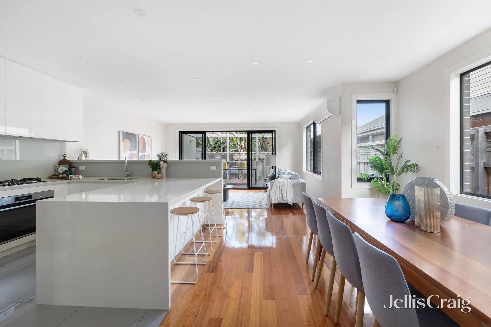 8a Durban Street, Bentleigh image 3