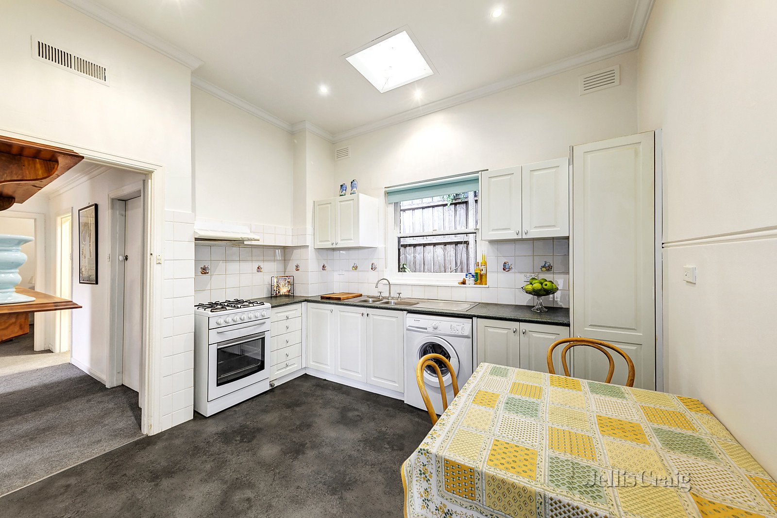 8A Ercildoune Avenue, Hawthorn image 3