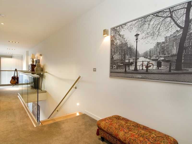8a Fernery Grove, Newtown image 13