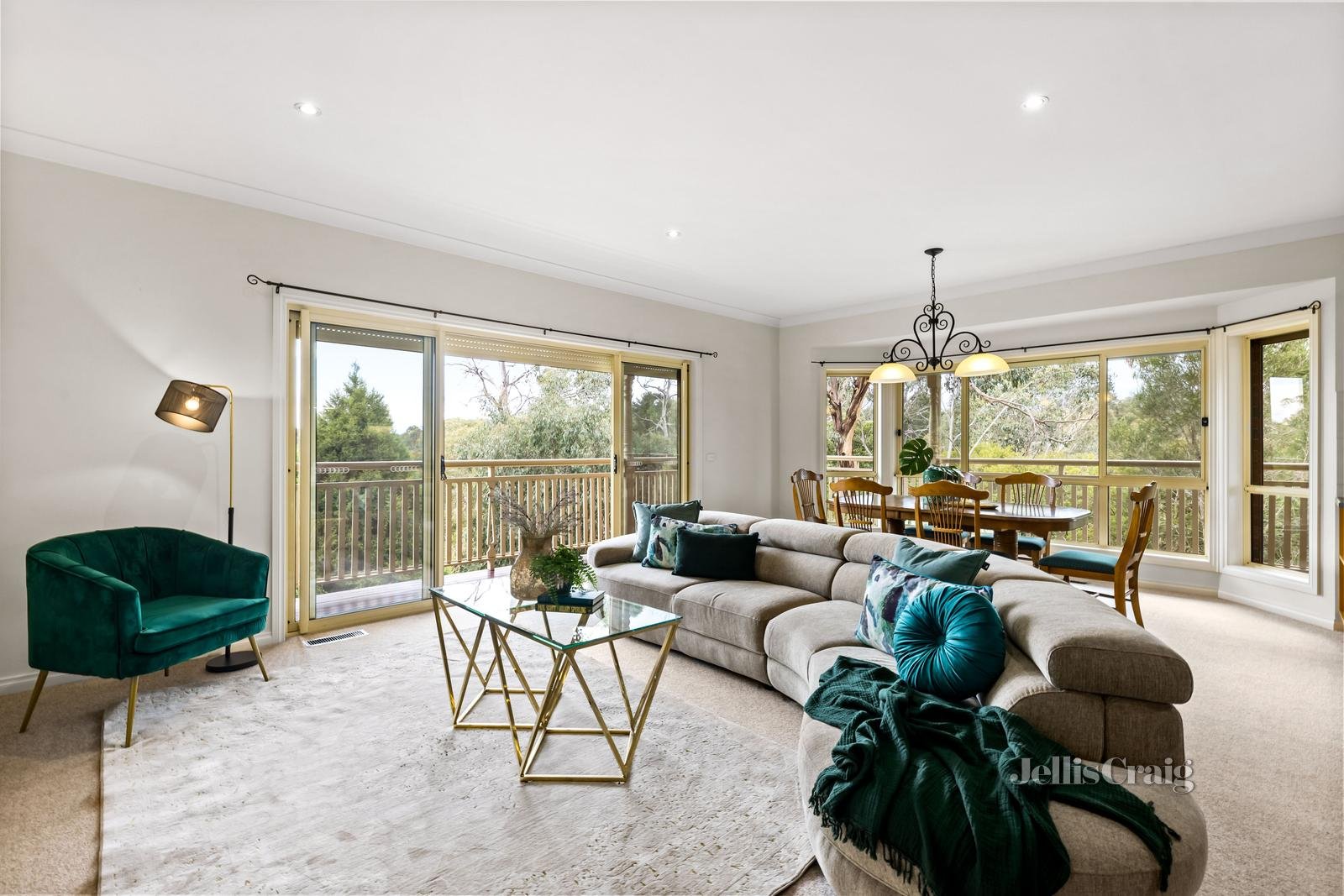 8A Handscombe Court, Croydon Hills image 4