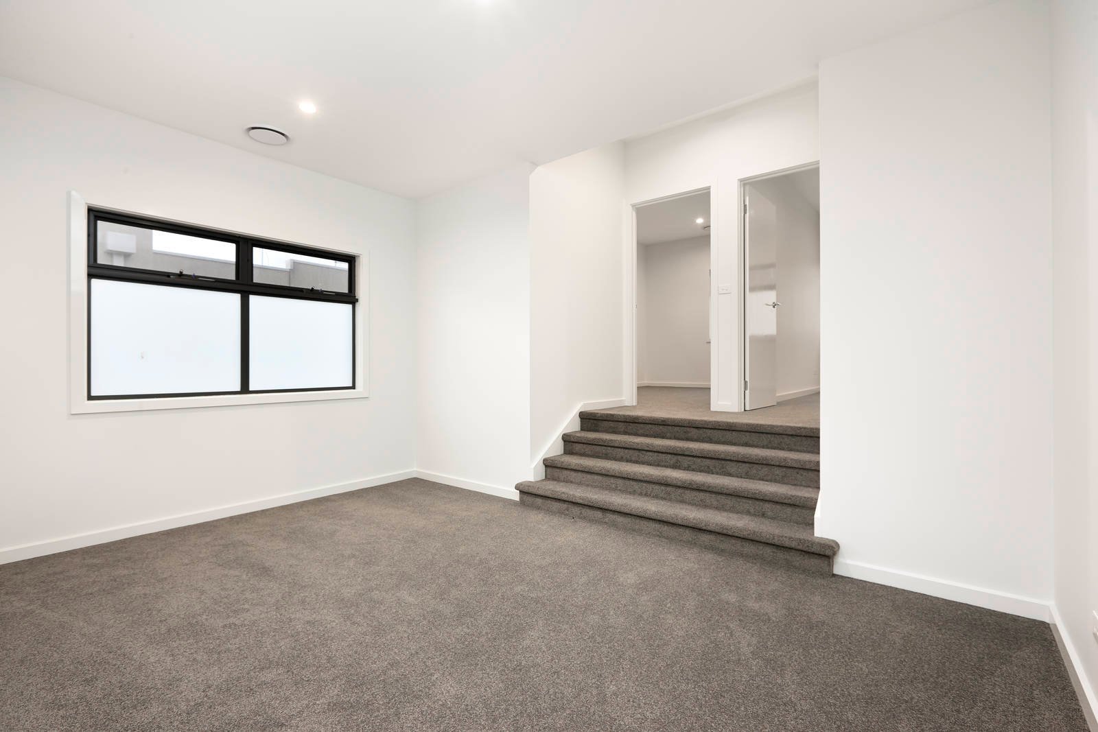 Property Gallery Thumbnail 5