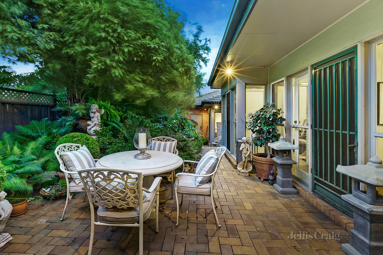 8a Kooyong Road, Armadale image 4