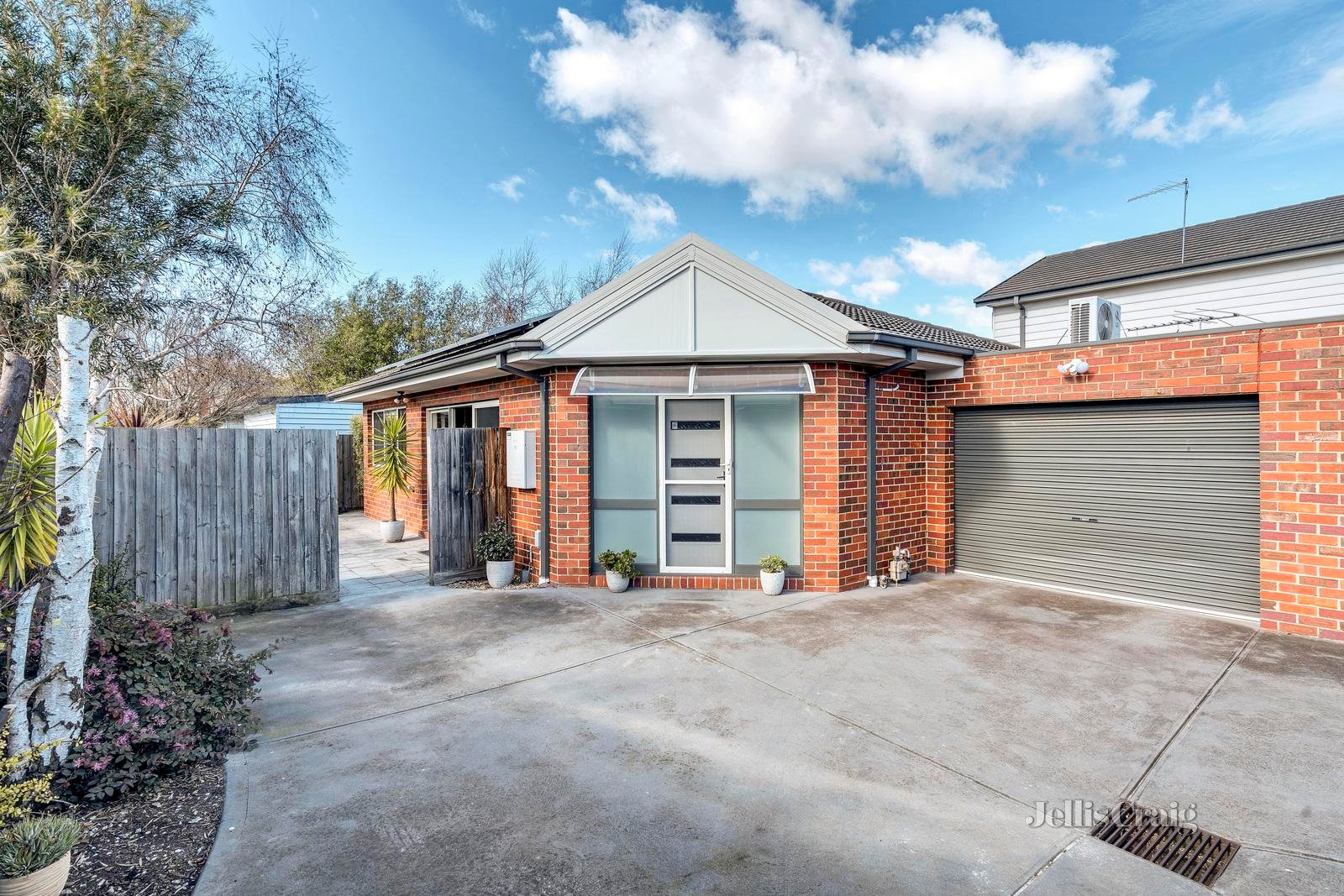 8A Lillian Street, Pascoe Vale image 2