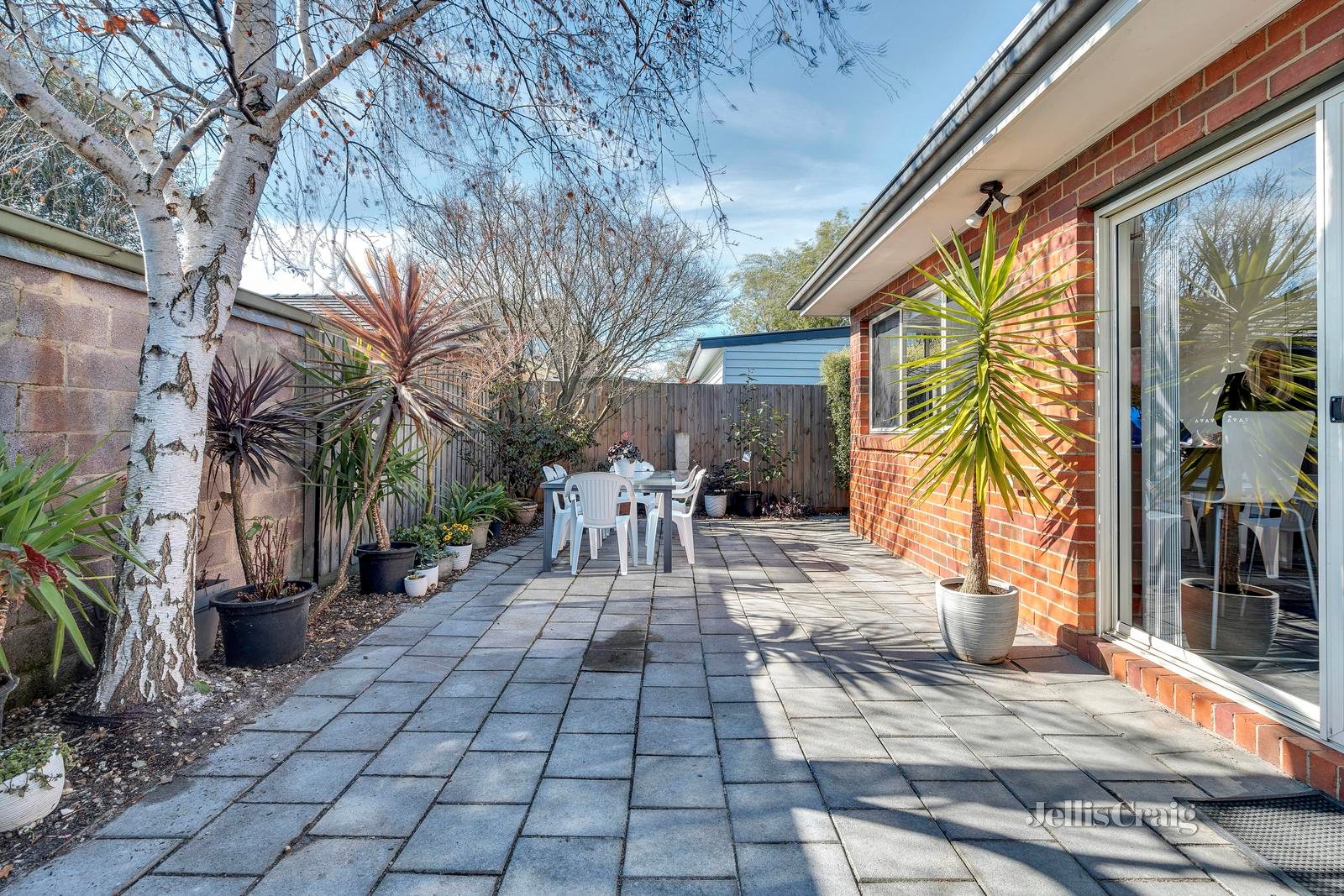 8A Lillian Street, Pascoe Vale image 5