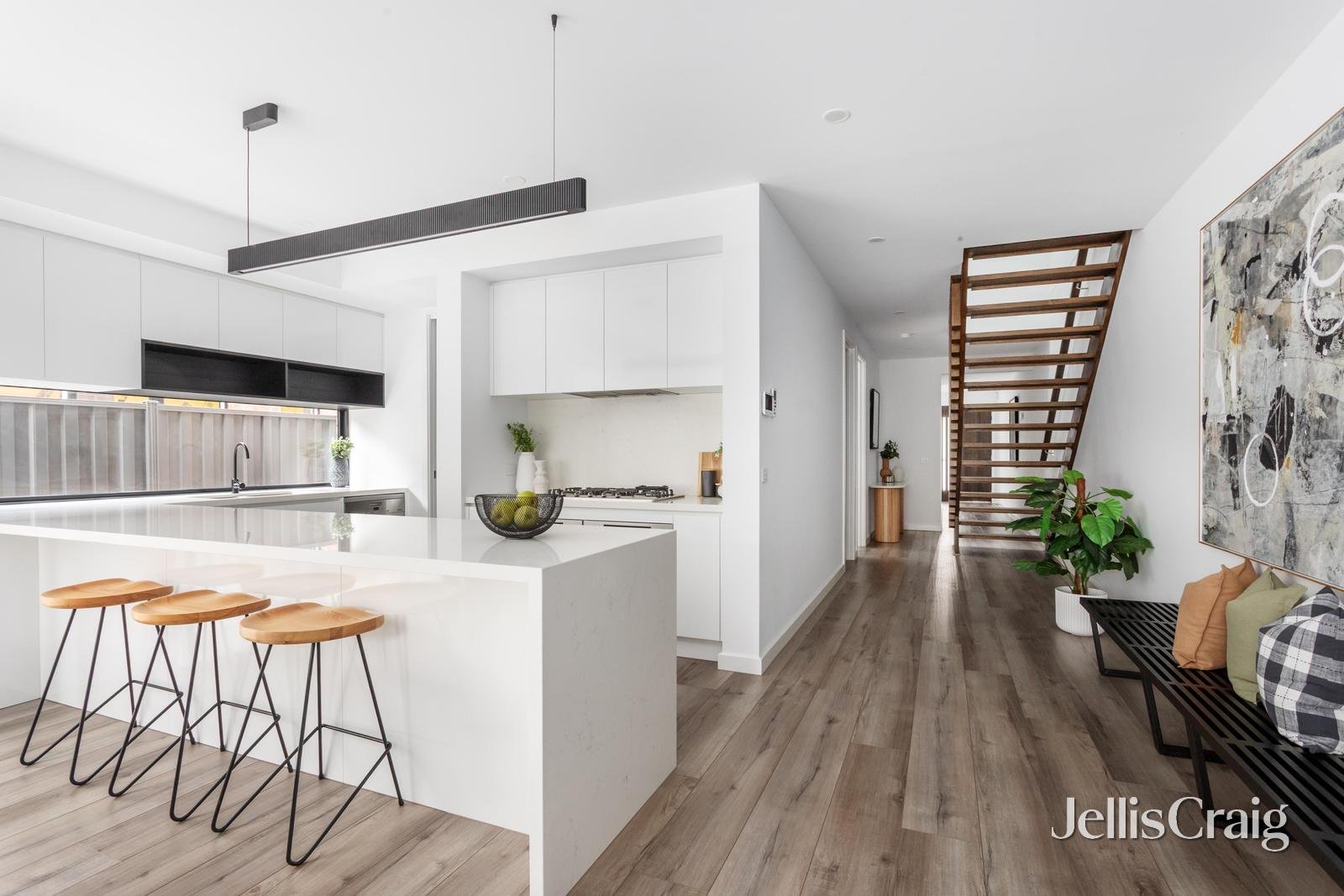 8A Liverpool Street, Bentleigh East image 2