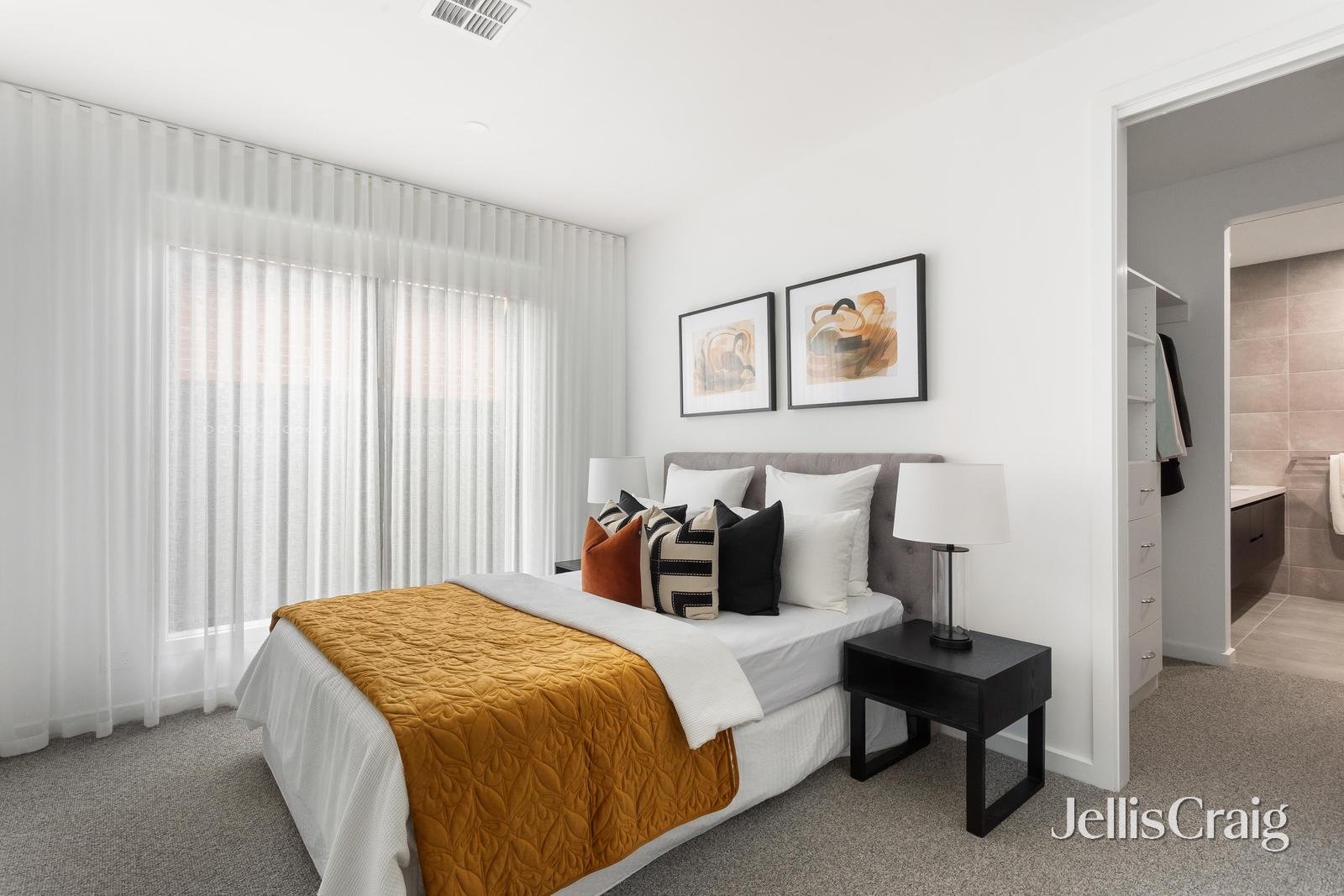 8A Liverpool Street, Bentleigh East image 8