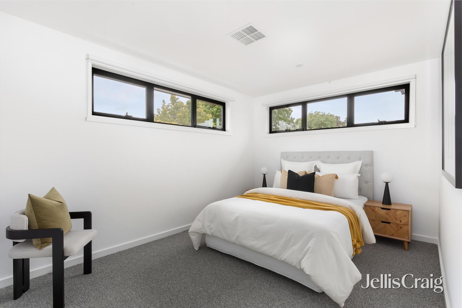 8A Liverpool Street, Bentleigh East image 9
