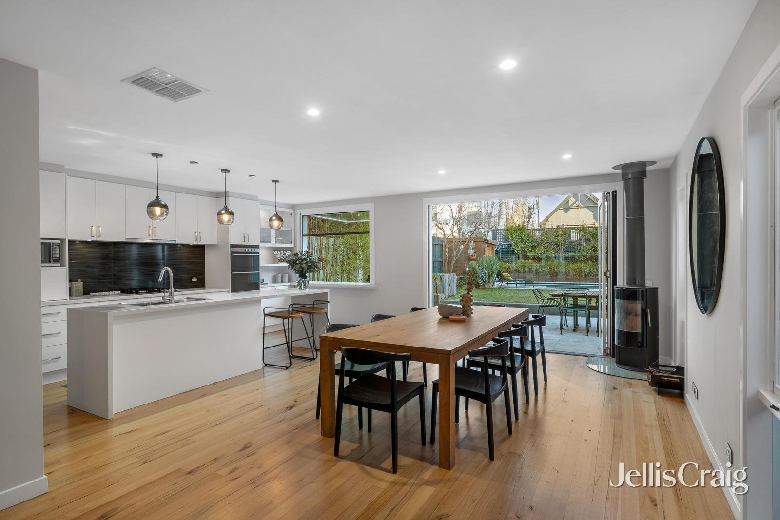 8a Lucas Street, Brighton East image 2