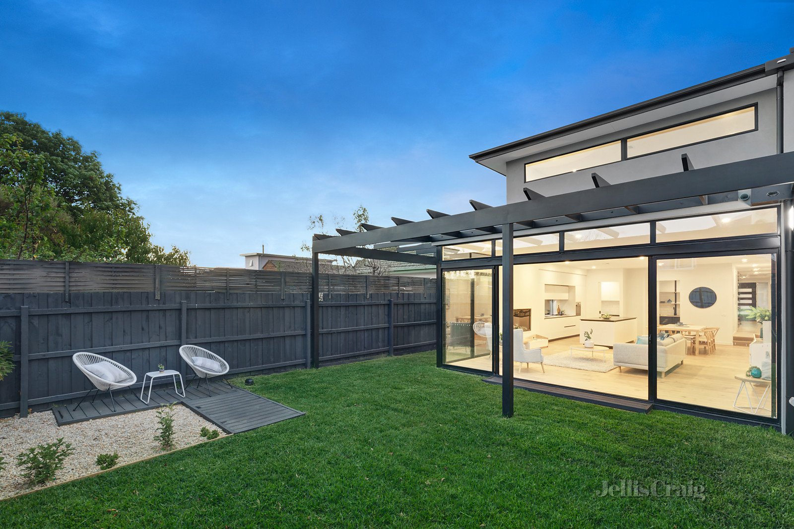 8A Luckins Road, Bentleigh image 4