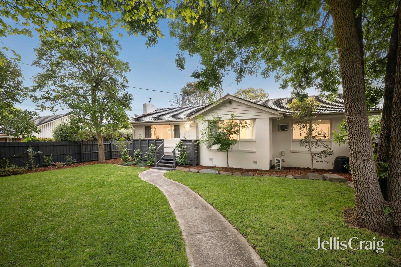 8a Pascoe Avenue, Croydon image 1