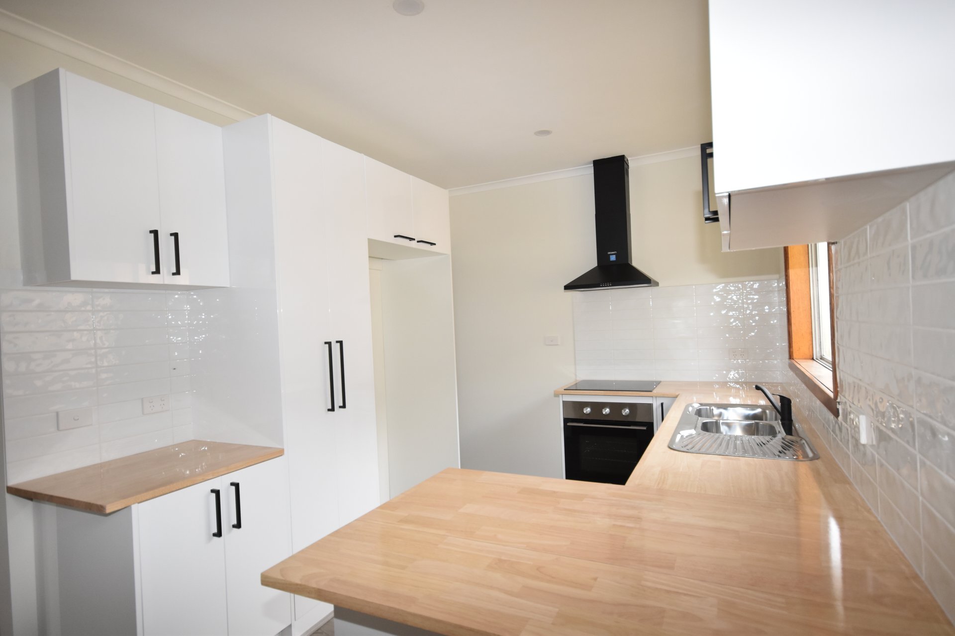 8A Shield Court, Kilsyth image 3