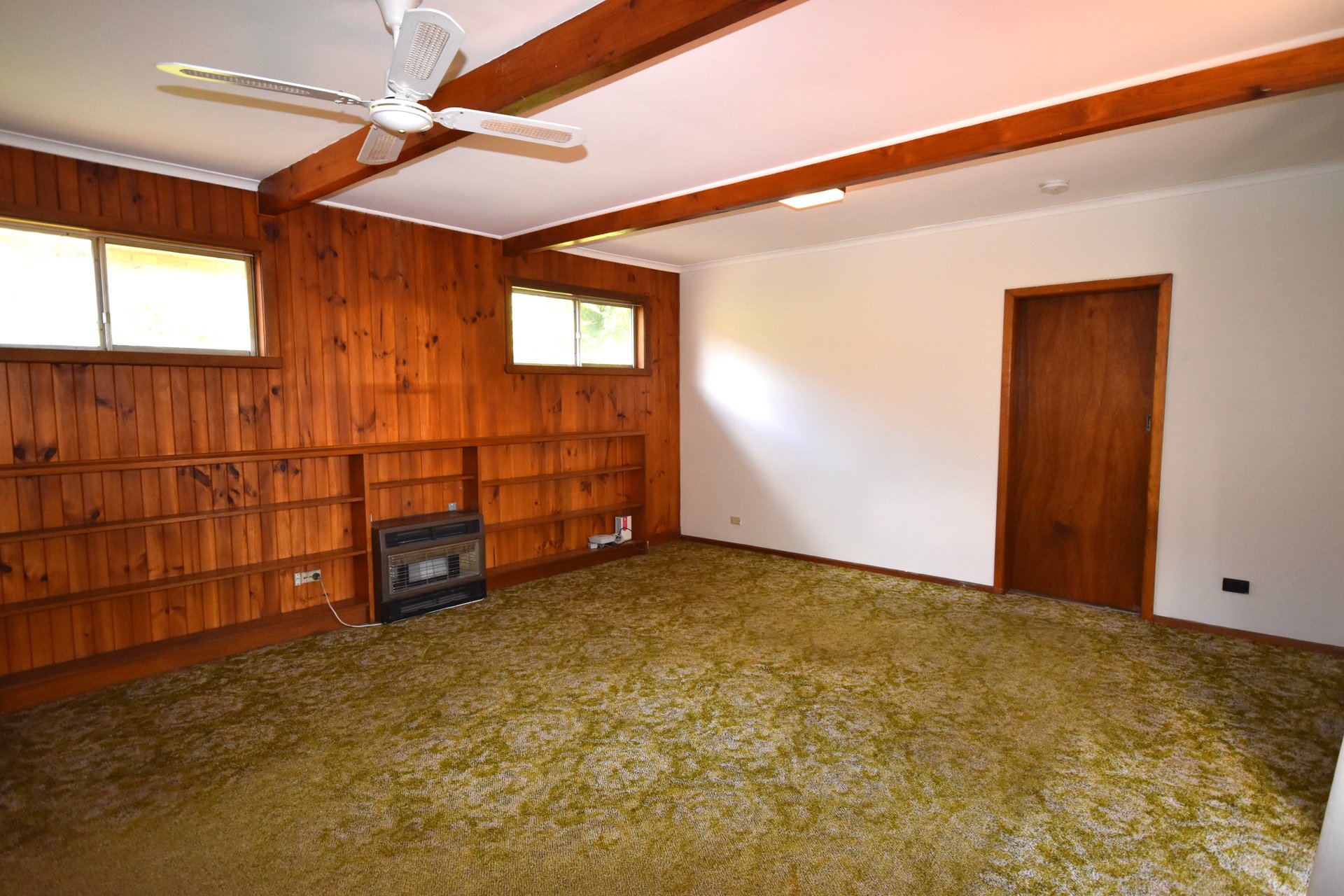 8A Shield Court, Kilsyth image 4
