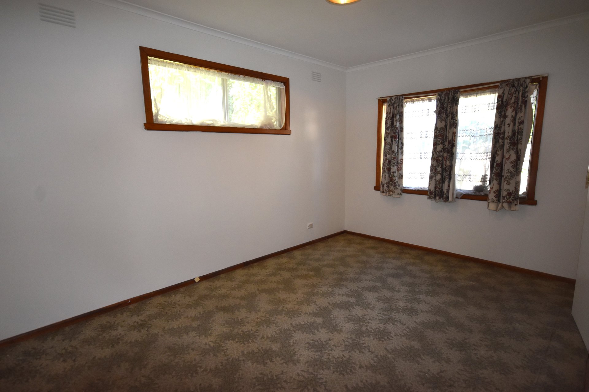 8A Shield Court, Kilsyth image 6