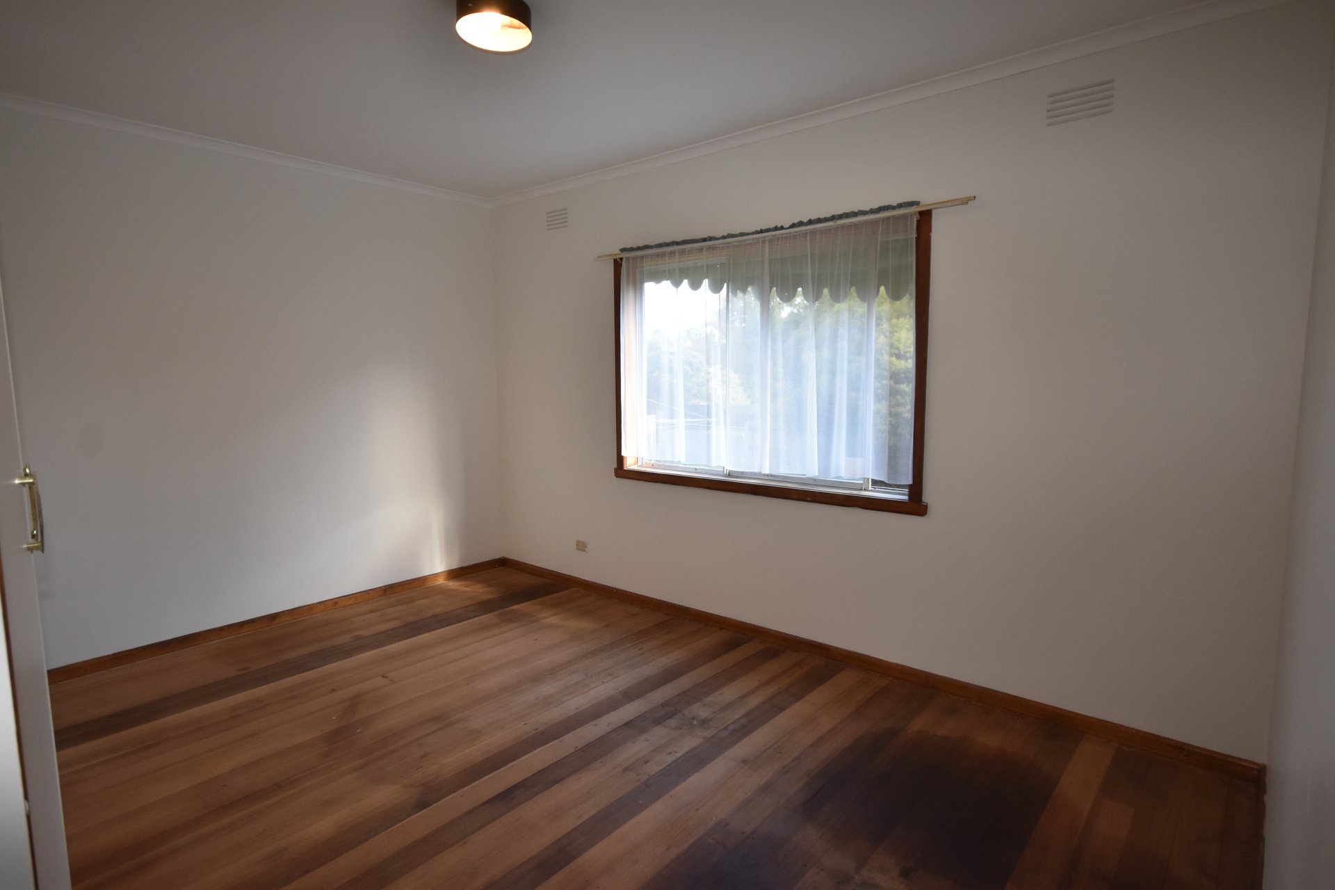8A Shield Court, Kilsyth image 8