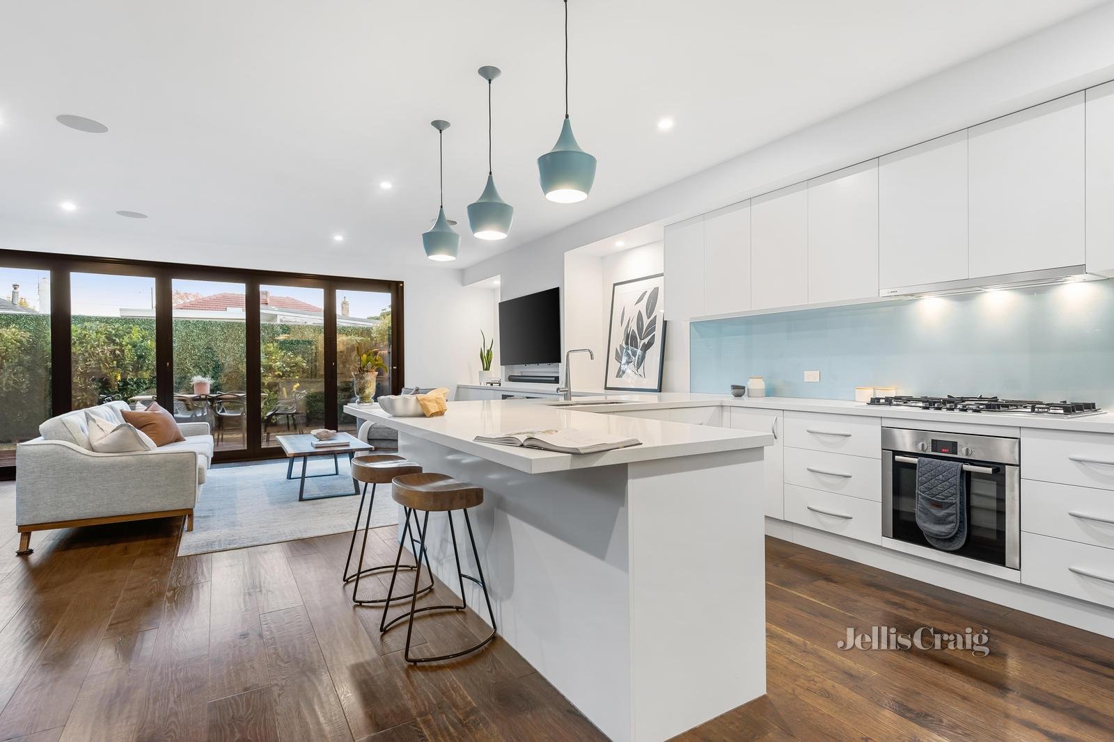 8b Adrian Street, Bentleigh East image 3