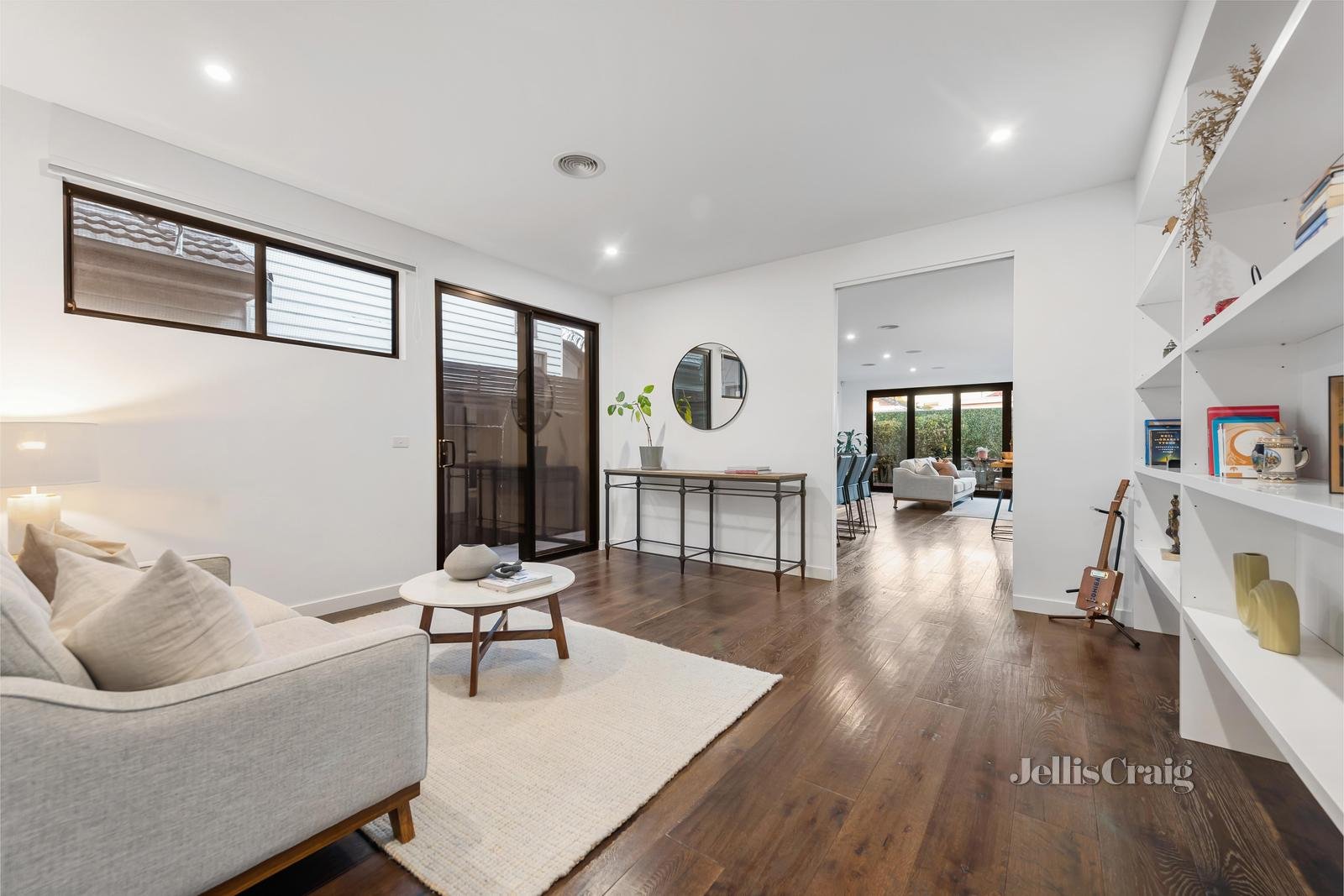 8b Adrian Street, Bentleigh East image 5