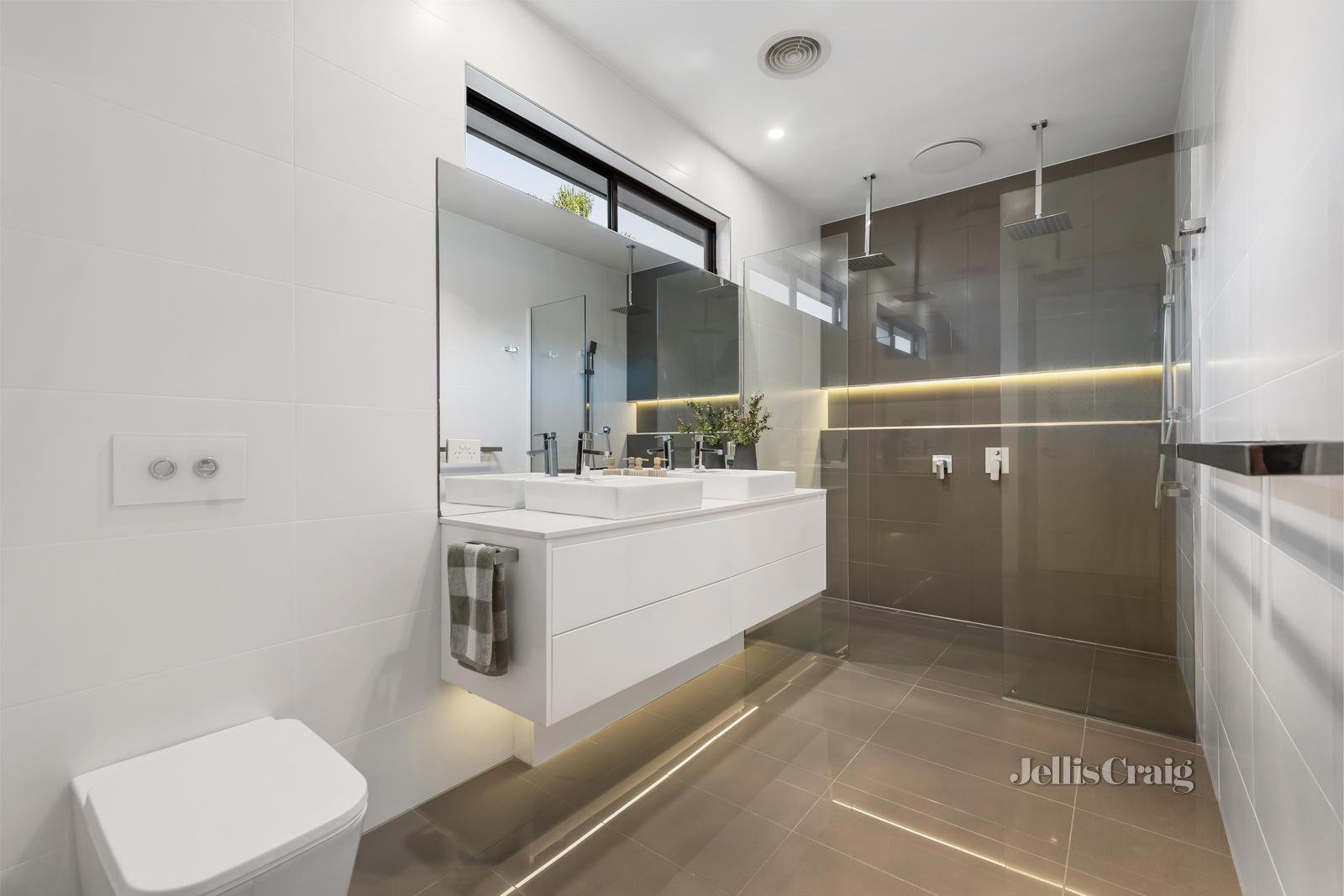 8b Adrian Street, Bentleigh East image 11