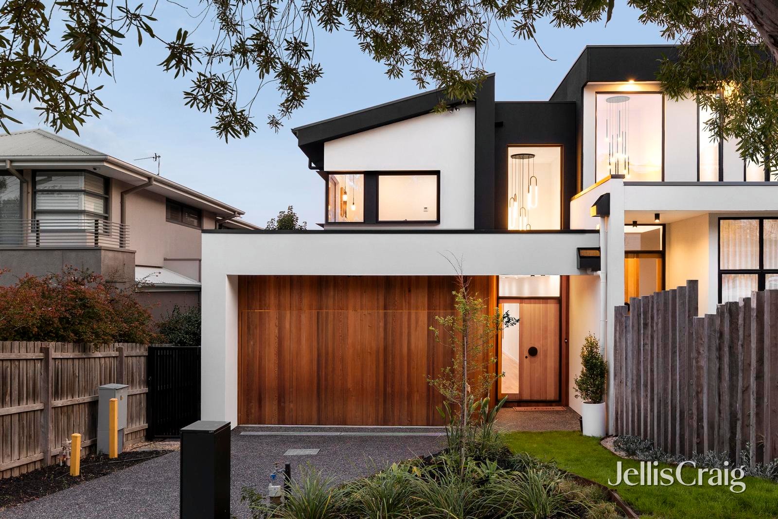 8B Armstrong Street, Mount&nbsp;Waverley image 1