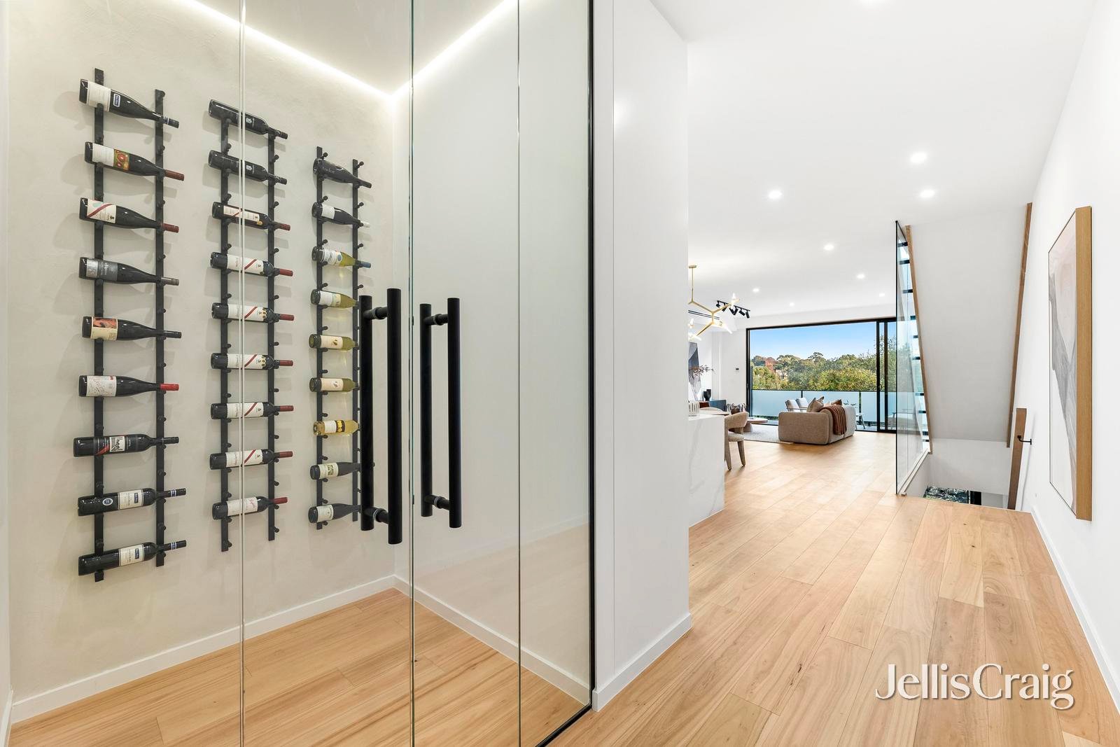 8B Armstrong Street, Mount&nbsp;Waverley image 13