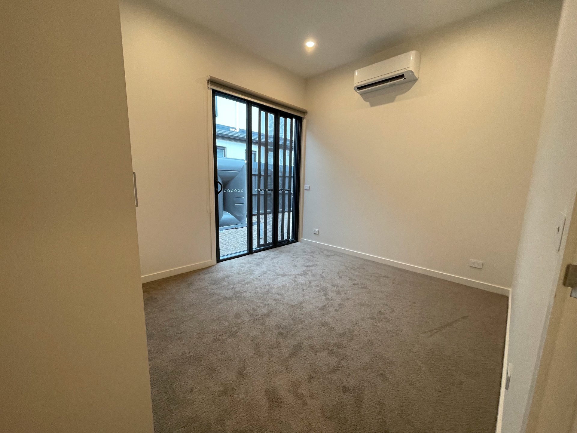8B Edinburgh Street, Bentleigh East image 5