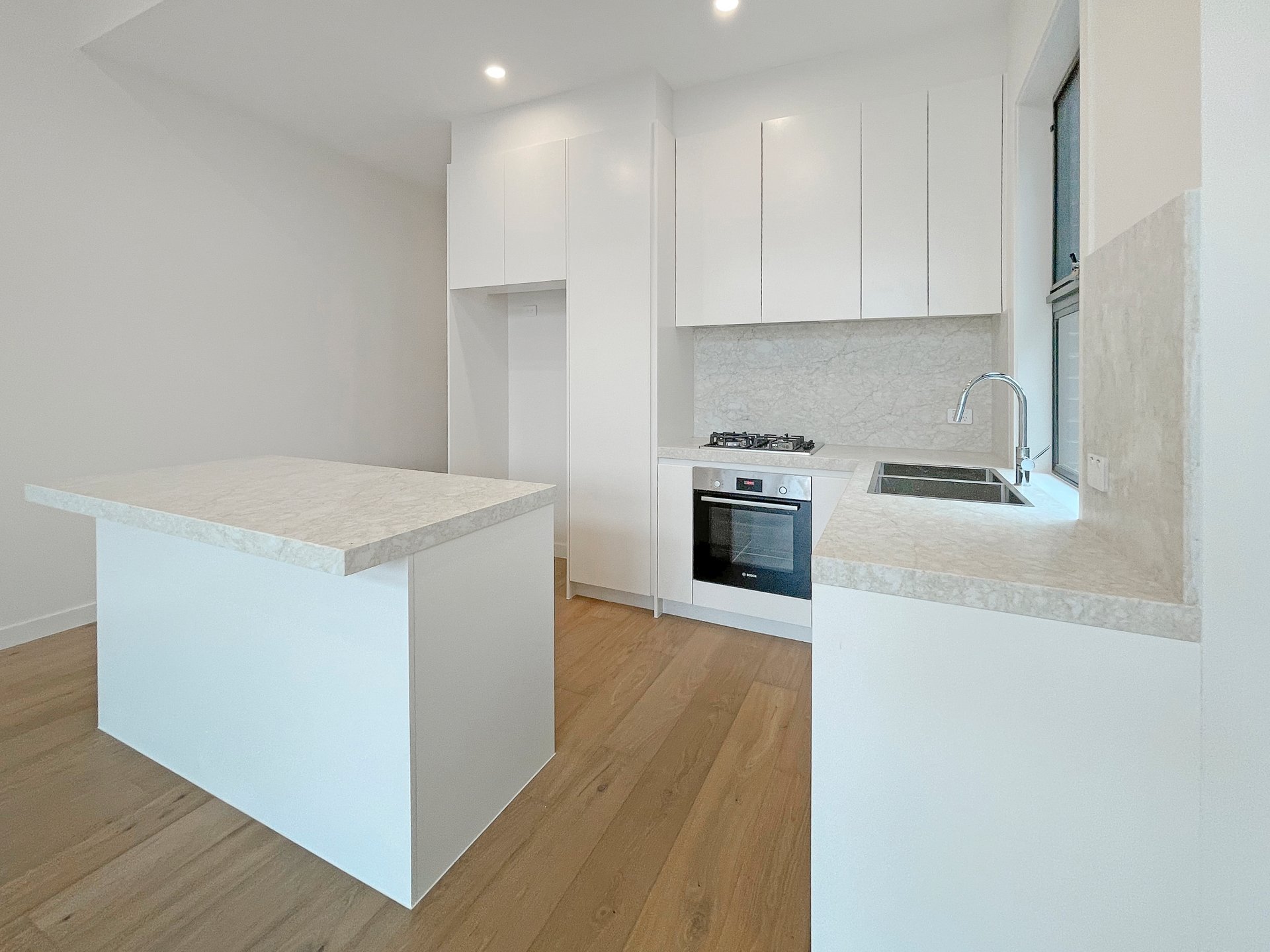 8B Edinburgh Street, Bentleigh East image 8