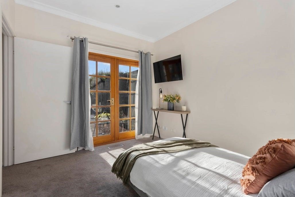 8B Mitchell Street, Bentleigh image 7